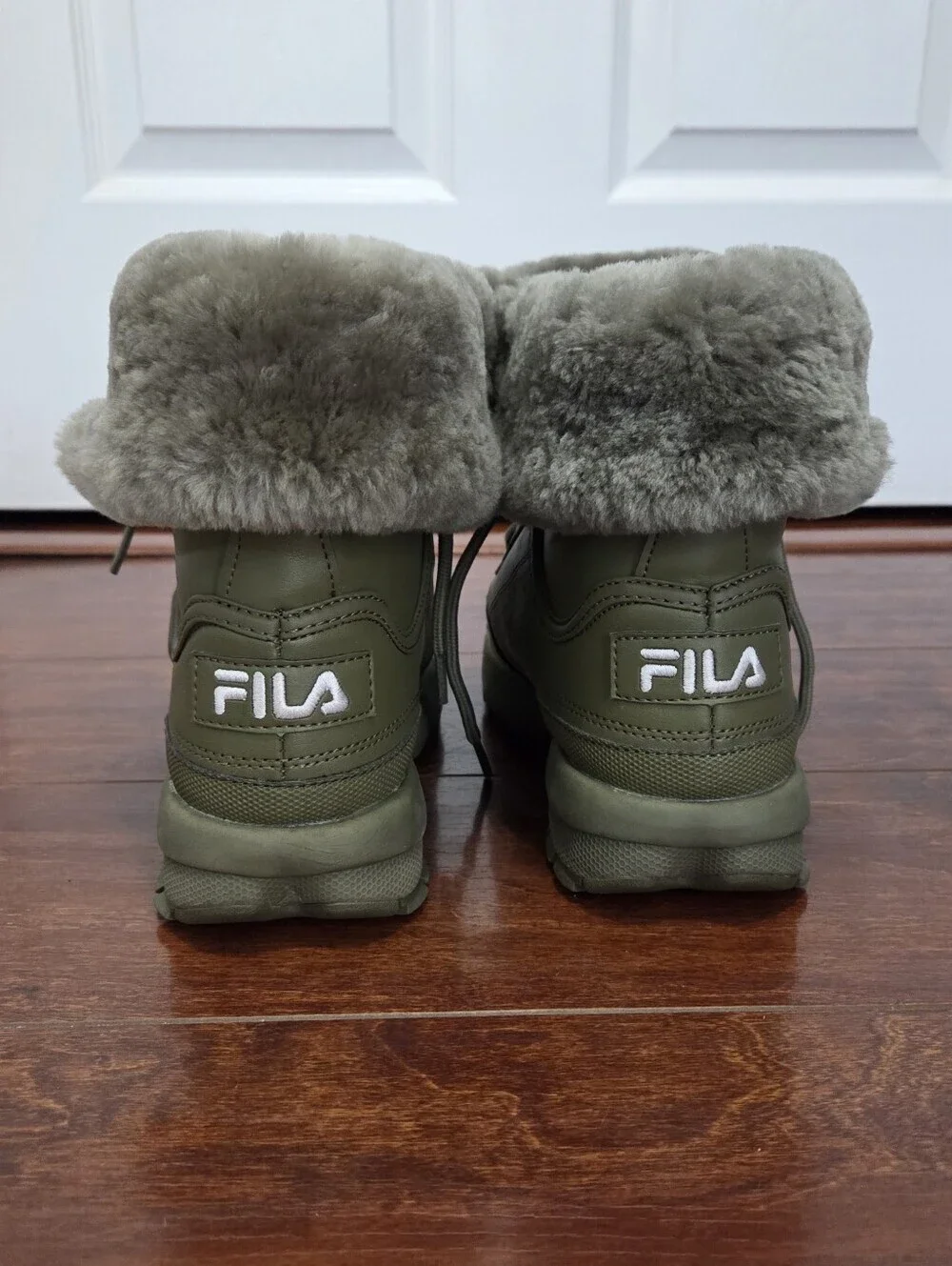 Fila Disruptor Shearling-lined Winter Boot in Olive Green Girls Size 4.5